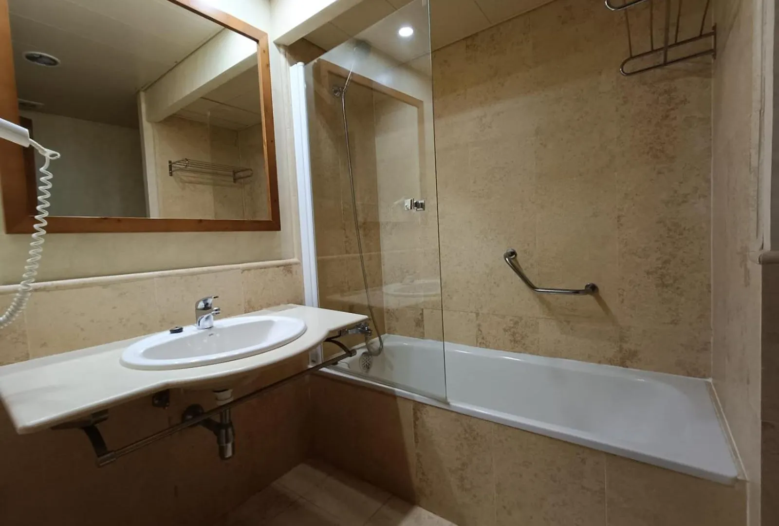 Apartamento En Segunda Planta En Urb. Jardines De Isla Canela 0*,