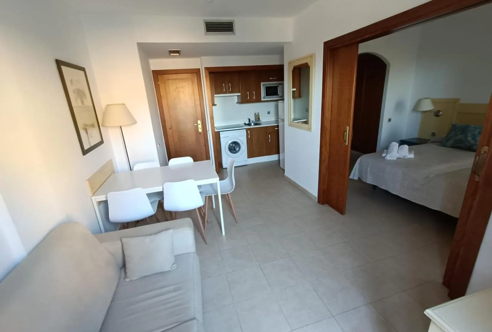 Apartamento En Segunda Planta En Urb. Jardines De Isla Canela Apartment